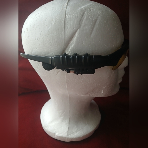 *BRAND NEW BLUETOOTH SUNGLASSES - Picture 3 of 8